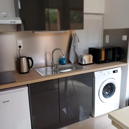 T2 Rdc Calme, Ensoleille Et Fleurie Apartment Gigean